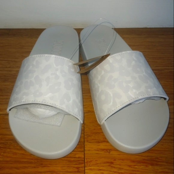 🤍 Victoria's Secret PINK open toe leopard slides size Small - Picture 3 of 6